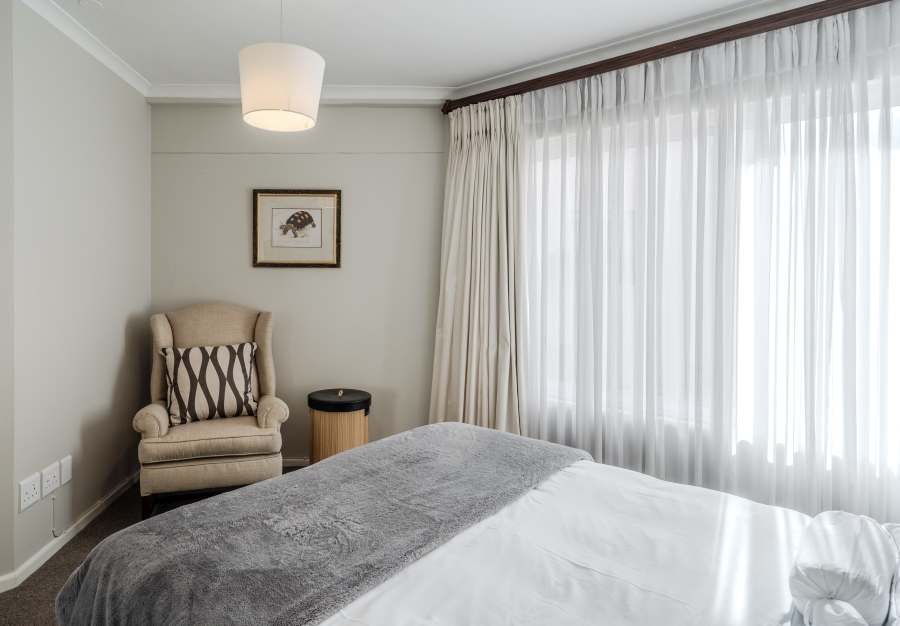 To Let 2 Bedroom Property for Rent in Bantry Bay Western Cape